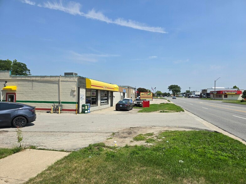 More Photos Of 1340 Ogden Ave, Downers Grove Freestanding For Sale