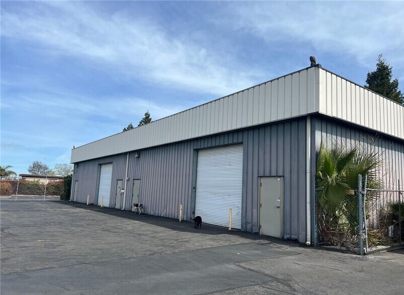 More Photos Of 2120 Wardrobe Ave, Merced Warehouse For Lease