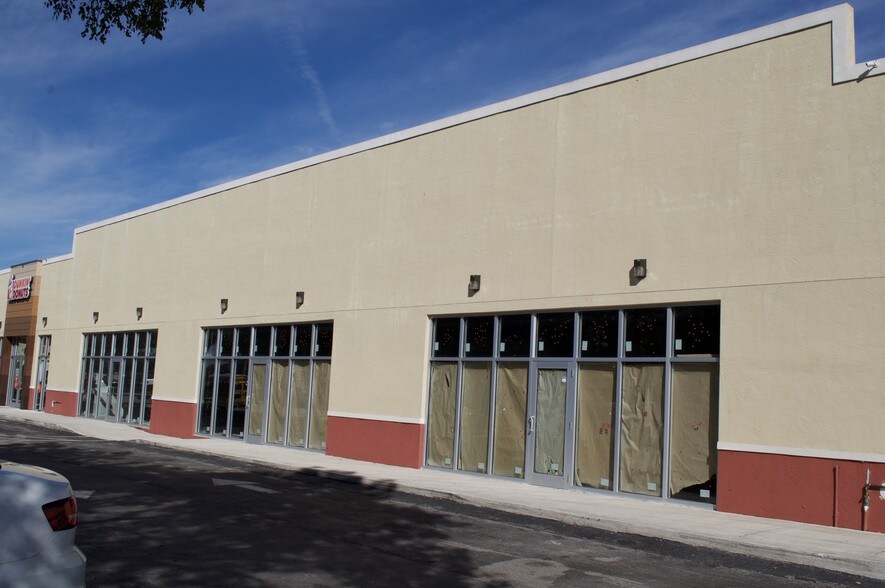 More Photos Of 374-400 N Rock Island Rd, Margate Freestanding For Lease