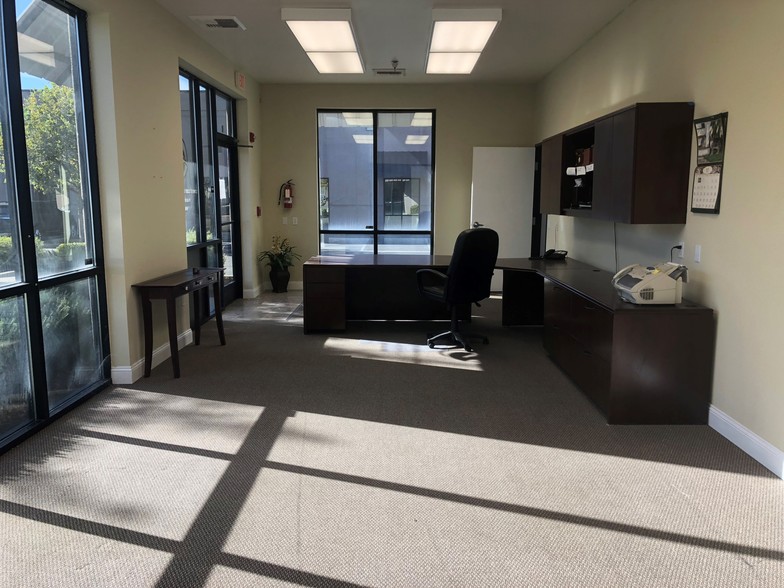 More Photos Of 1001 Nichols Dr, Rocklin Warehouse For Lease