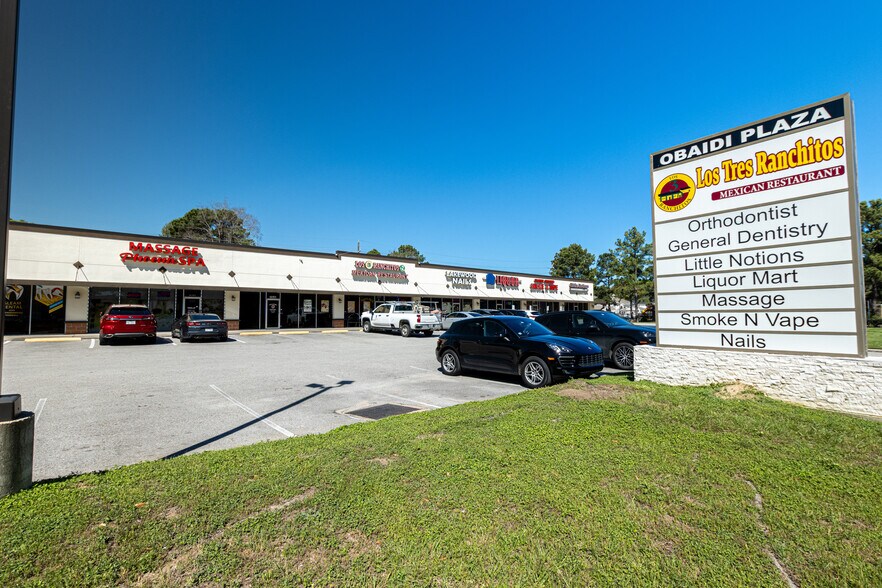 Primary Photo Of 16143 N Eldridge Pky, Tomball General Retail For Sale