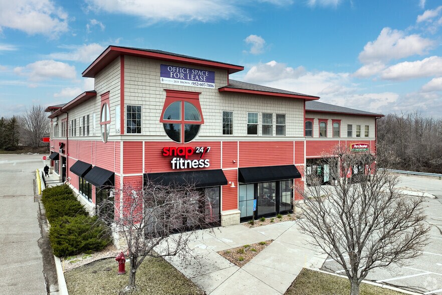 More Photos Of 1309 Oak Ave, Waconia Storefront Retail Office For Lease