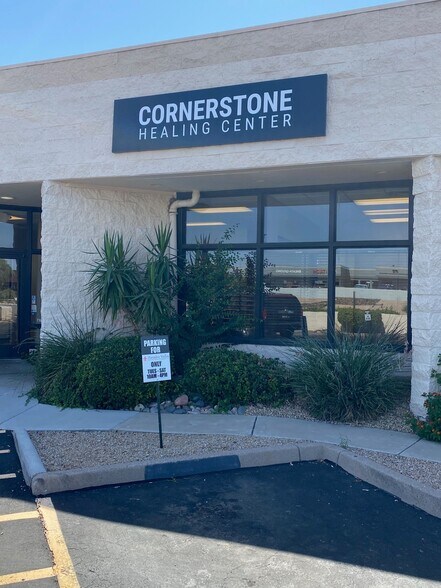 More Photos Of 7655 E Redfield Rd, Scottsdale Light Distribution For Lease