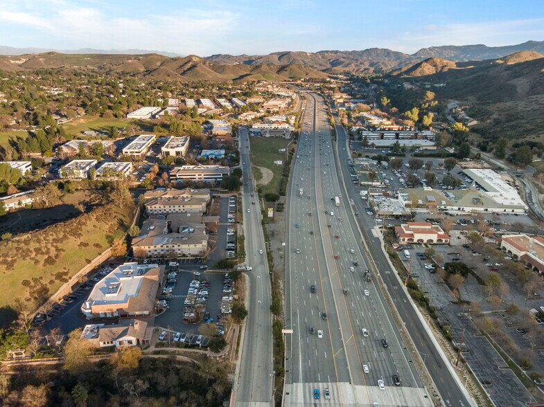 More Photos Of 29001 Canwood St, Agoura Hills Restaurant For Lease