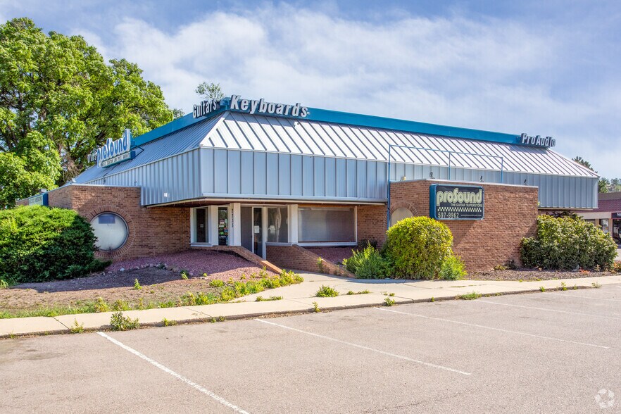 More Photos Of 2235 Academy Pl, Colorado Springs Freestanding For Sale