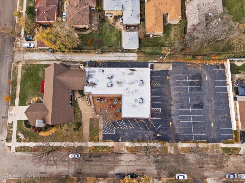 More Photos Of 9000 Kildare Ave, Skokie Specialty For Sale