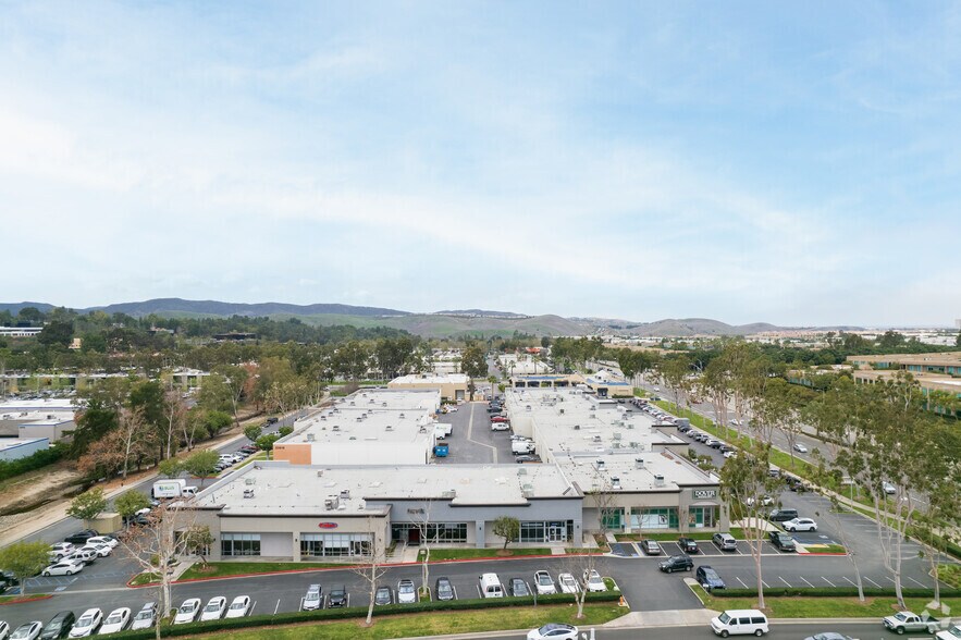 More Photos Of 23052 Lake Forest Dr, Laguna Hills Storefront For Lease