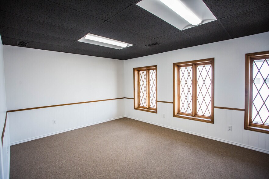 More Photos Of 2811 74th St, Lubbock Office Residential For Sale