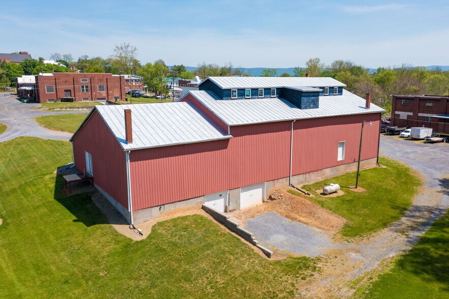 More Photos Of 180 Hollar Circle, Timberville Warehouse For Sale