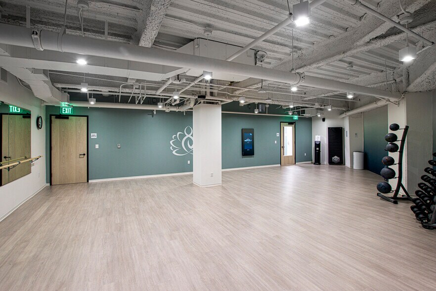 More Photos Of 18881 Von Karman Ave, Irvine Office For Lease