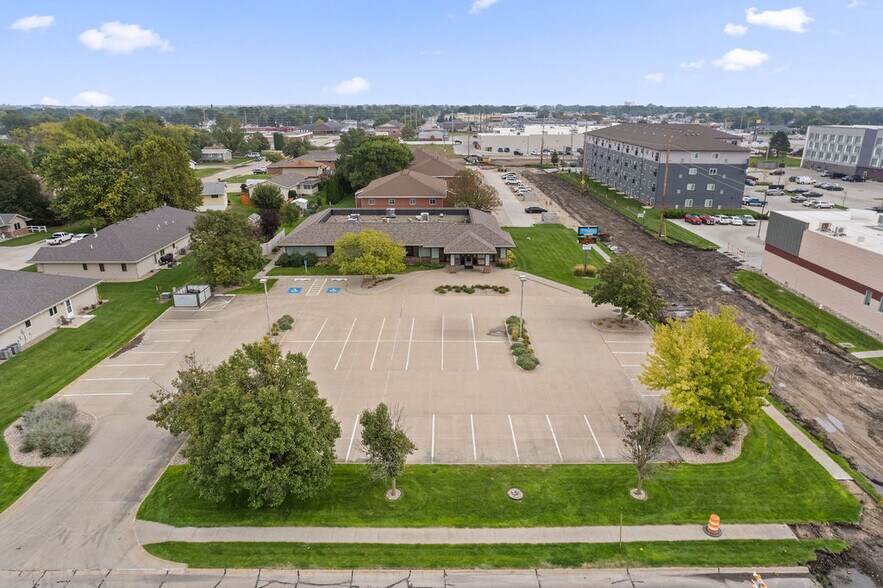 Primary Photo Of 2559 37th Ave, Columbus Medical For Sale