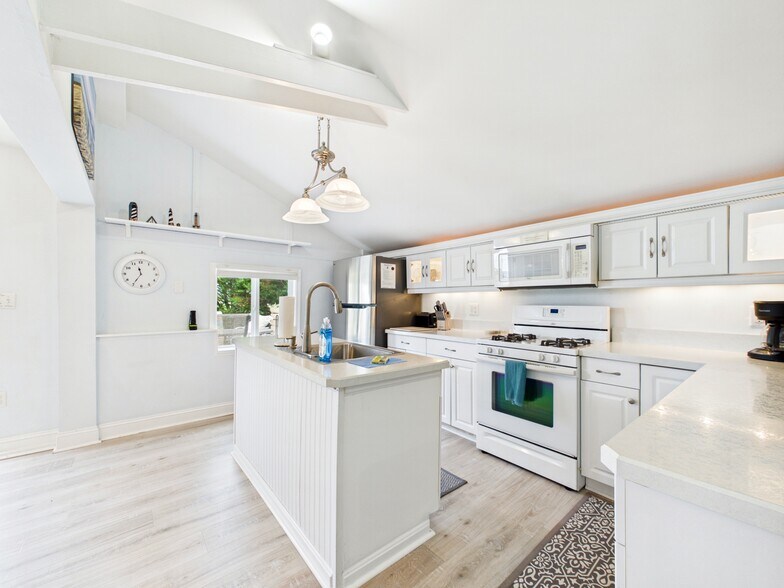 More Photos Of 26285 Broadkill Rd, Milton Hotel For Sale