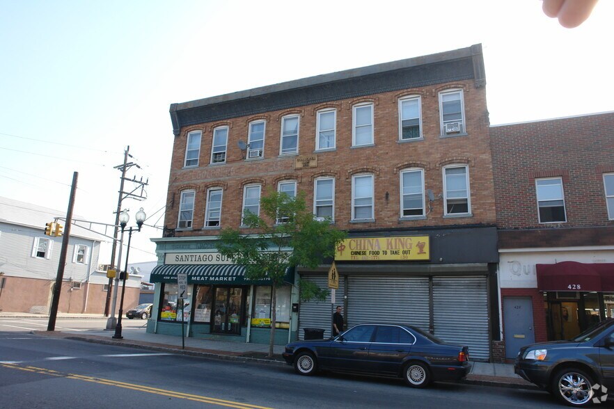 More Photos Of 432 State St, Perth Amboy Storefront For Lease