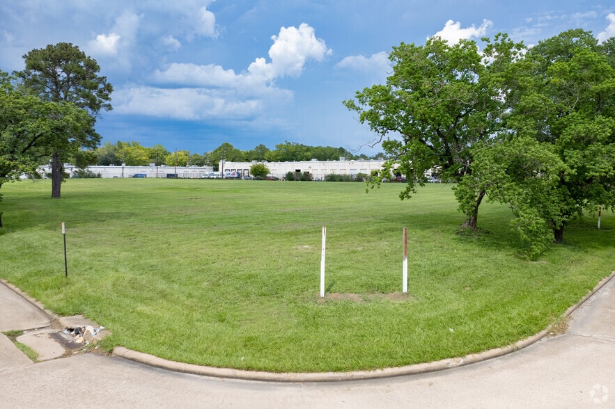 More Photos Of 232 Barren Springs Dr, Houston Land For Sale