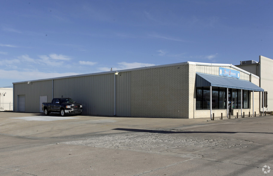 Primary Photo Of 11361 E 61st St, Broken Arrow Storefront Retail Office For Sale