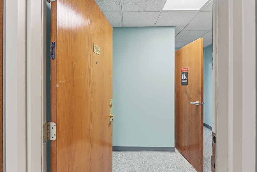 More Photos Of 120 N Main St, Attleboro Medical For Sale