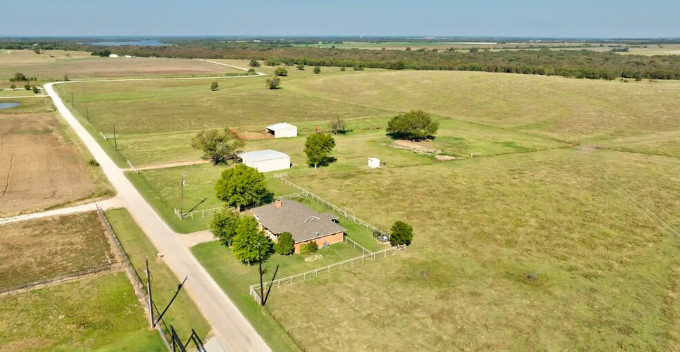 More Photos Of 831 Baker Rd, Pilot Point Land For Sale