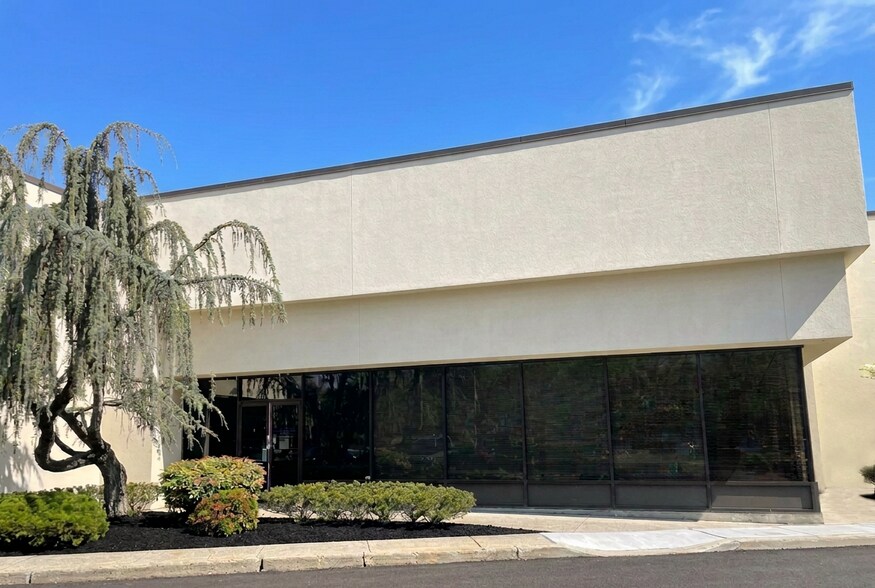Primary Photo Of 300 Route 17, Mahwah Warehouse For Lease