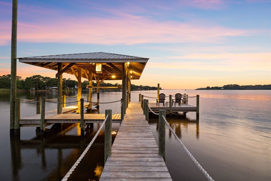 More Photos Of 104 George Ellis Pt, Freeport Land For Sale