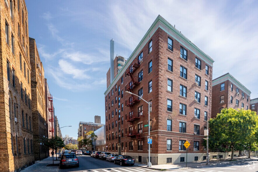 Primary Photo Of 3145 Brighton 4th St, Brooklyn Apartments For Lease