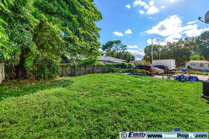 More Photos Of 404 NE 4th St, Pompano Beach Multifamily For Sale