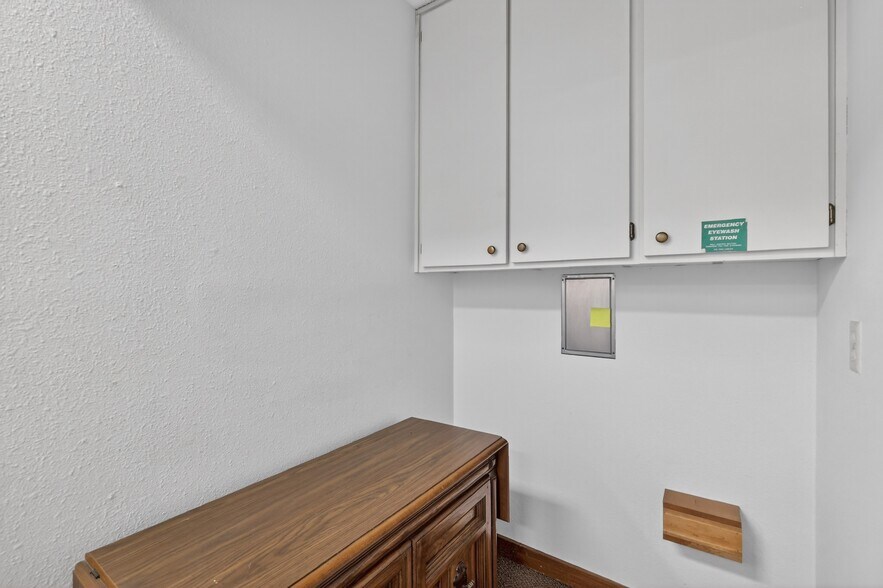 More Photos Of 708 Lee St, Leesburg Office For Lease