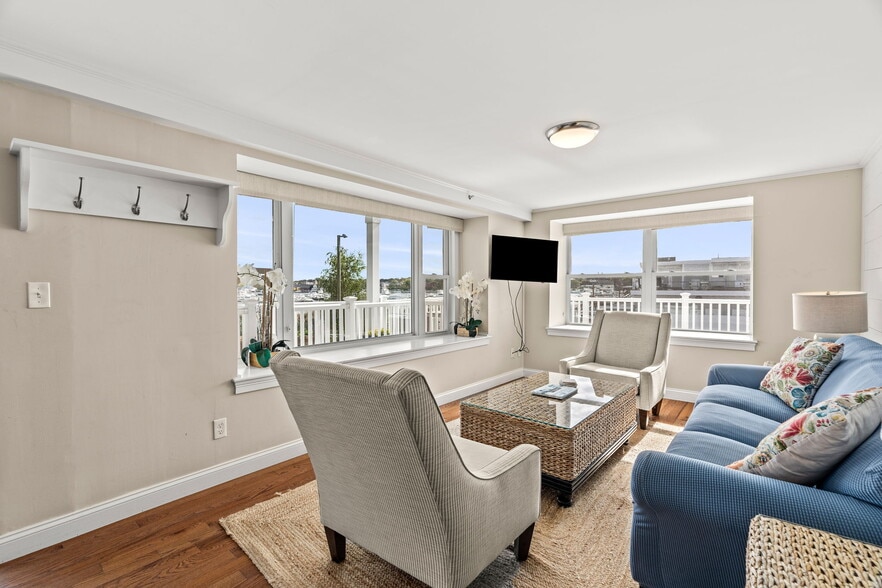 More Photos Of 175 Bridge Rd, Salisbury Hotel For Sale