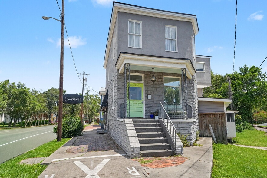 More Photos Of 2312 Abercorn St, Savannah Storefront Retail Residential For Sale