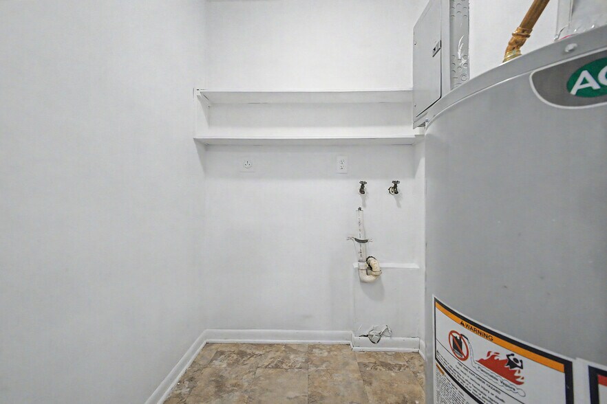 More Photos Of 4222 Drouillard St, Lincoln Park Apartments For Sale