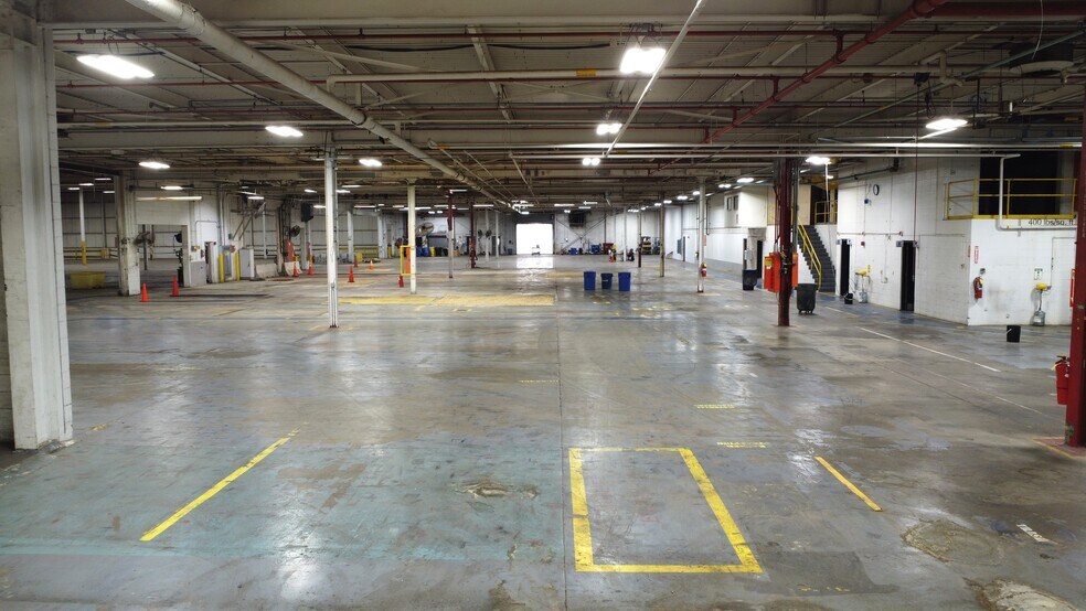 More Photos Of 2150 Kerper Blvd, Dubuque Manufacturing For Lease
