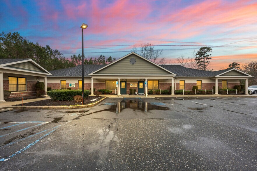Primary Photo Of 314 Chris Gaupp Dr, Galloway Medical For Lease