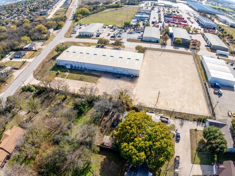 More Photos Of 300 Industrial Blvd, Mansfield Distribution For Lease