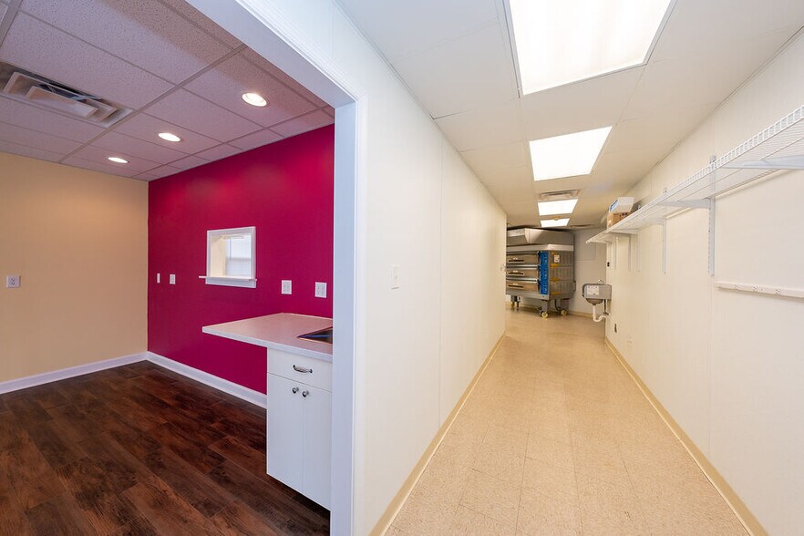 More Photos Of 101 Elm Ave, Louisa General Retail For Lease