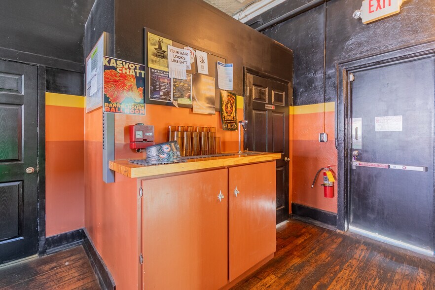 More Photos Of 1804 E Main St, Chattanooga General Retail For Sale