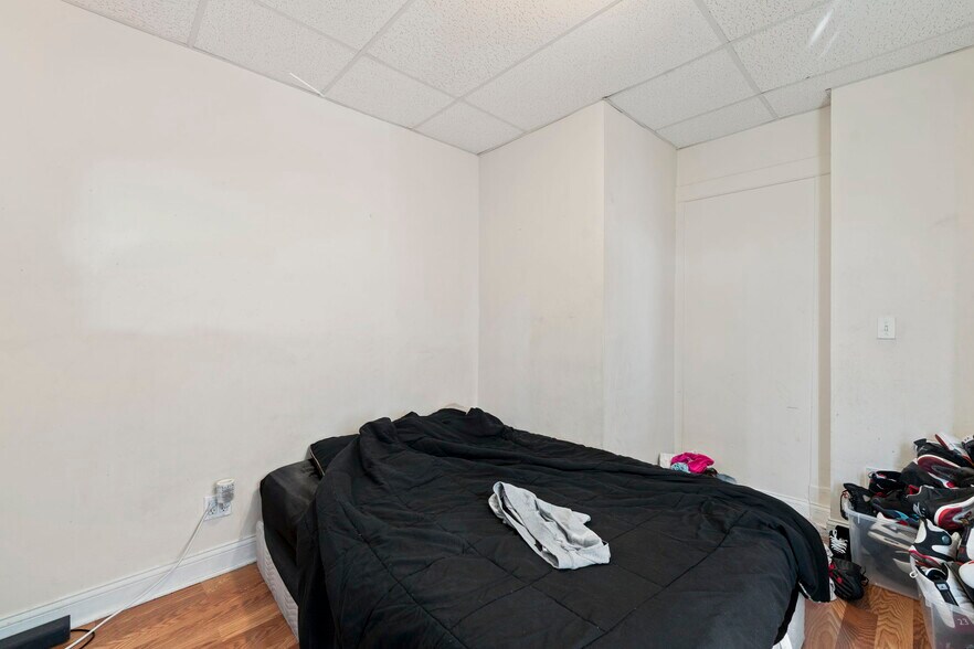 More Photos Of 3441-3445 N Pulaski Rd, Chicago Storefront Retail Office For Sale
