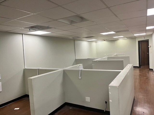 More Photos Of 1445 Huntington Dr, South Pasadena Office For Lease