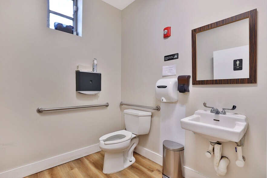 More Photos Of 148-164 E Route 59, Nanuet Freestanding For Sale