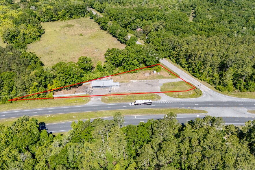 More Photos Of 19510 NE US Hwy 301, Waldo Storefront Retail Office For Sale