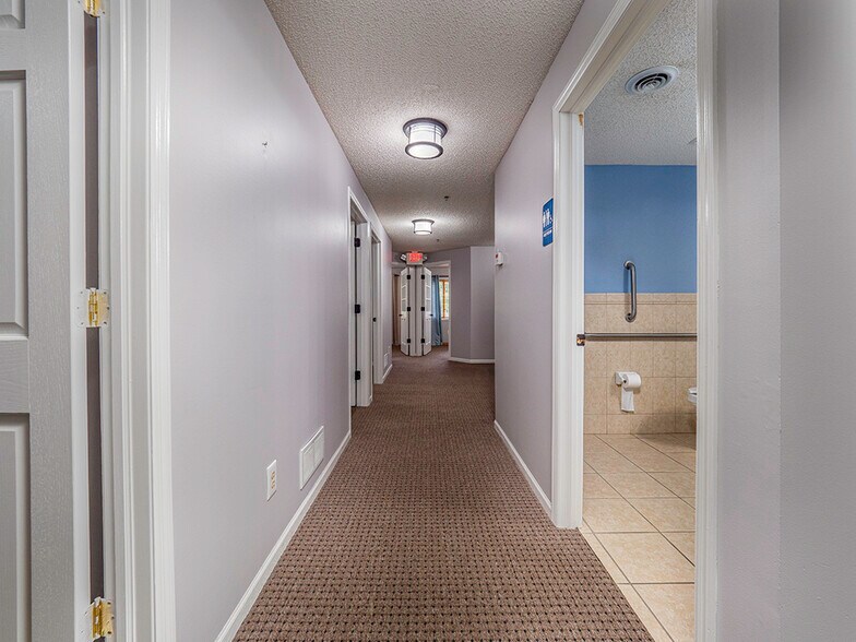 More Photos Of 3165 Fernbrook Ln N, Plymouth Office For Lease