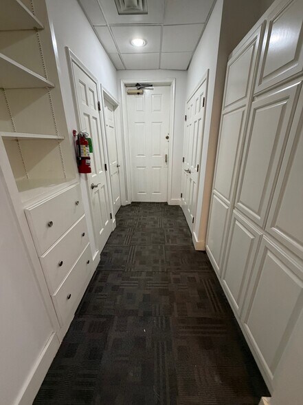 More Photos Of E Skelly Dr & S Lewis, Tulsa Office For Lease