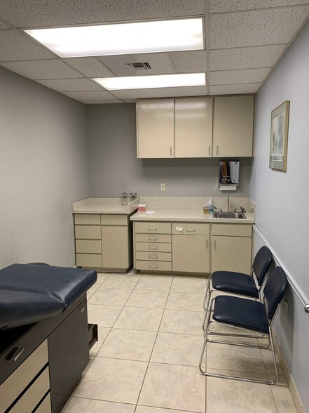 More Photos Of 9430 Turkey Lake Rd, Orlando Medical For Sale