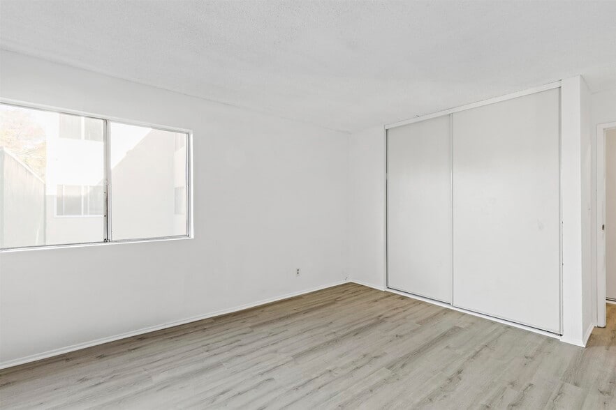 More Photos Of 2820 Park Blvd, Oakland Apartments For Sale