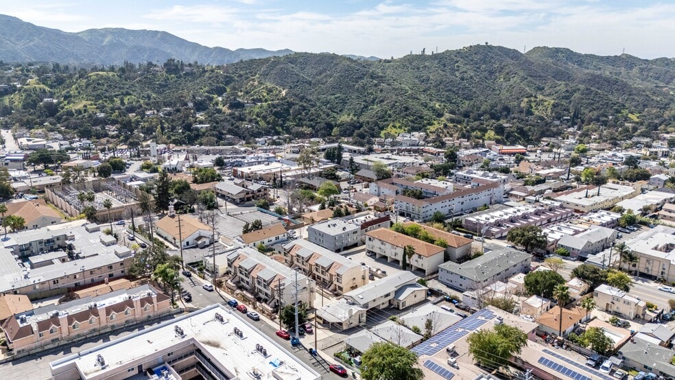 More Photos Of 10139 Hillhaven Ave, Tujunga Multifamily For Sale