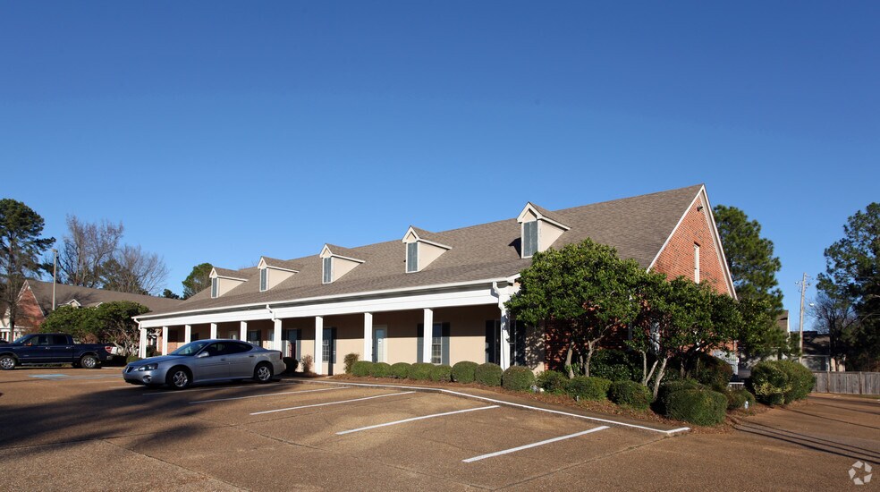More Photos Of 5888 Ridgewood Rd, Jackson Office For Lease