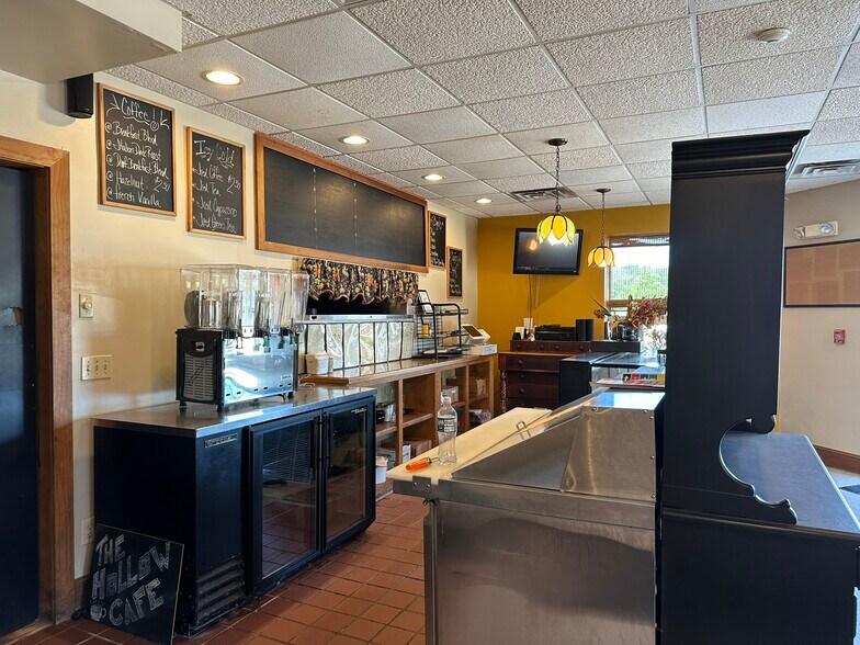 More Photos Of 194 Main St, Amesbury Restaurant For Sale