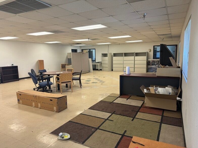 More Photos Of 1520 W Battaglia Rd, Eloy Manufacturing For Lease