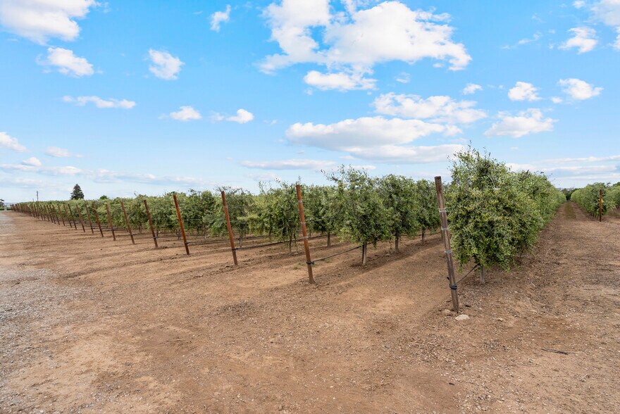 More Photos Of 804 Comstock Rd, Hollister Land For Sale