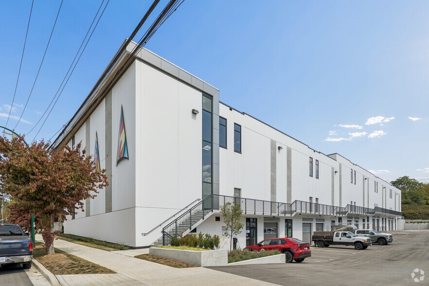 More Photos Of 8696 Barnard St, Vancouver Unknown For Lease