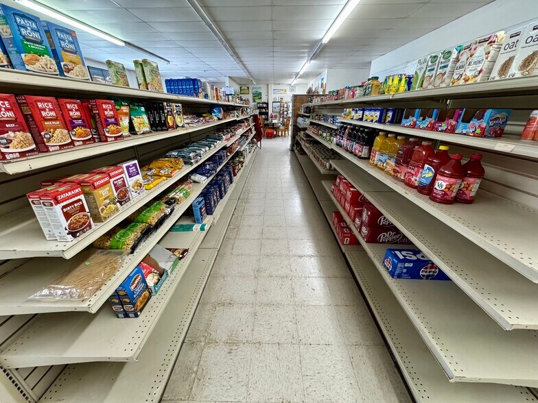 More Photos Of 40 Sherman st, Petrolia General Retail For Sale