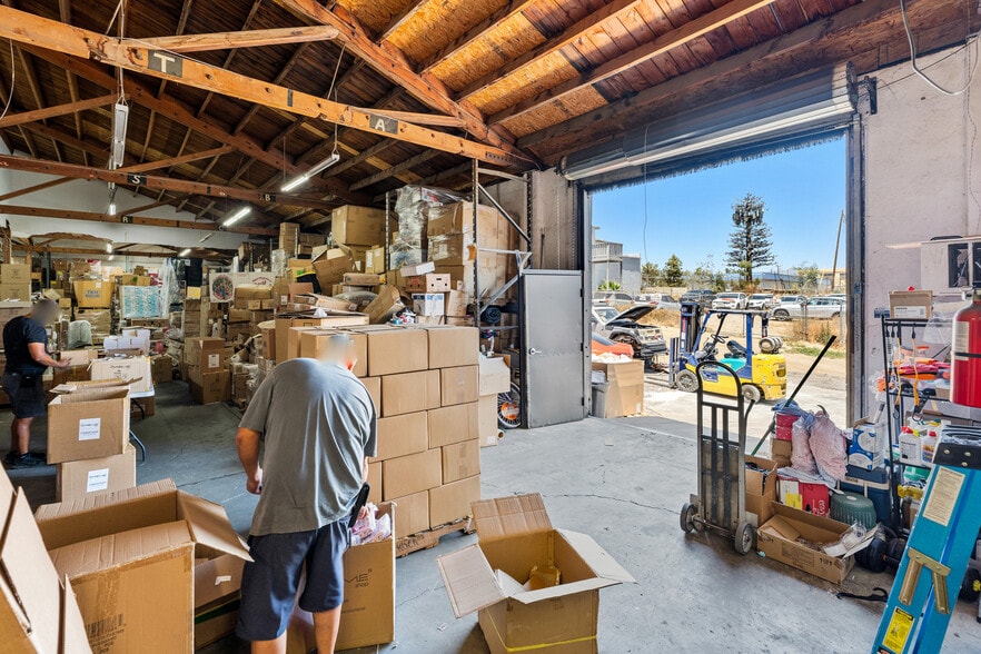 More Photos Of 2879 Main St, Riverside Warehouse For Lease